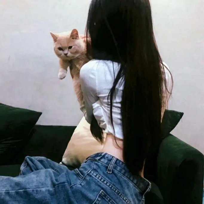 蒂拉和兰妮劫火车